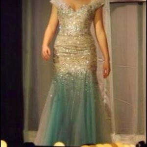 Prom / Pageant Dress